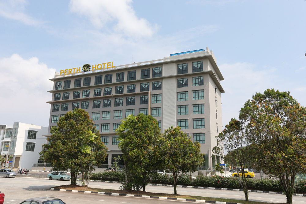 Perth Hotel image 1